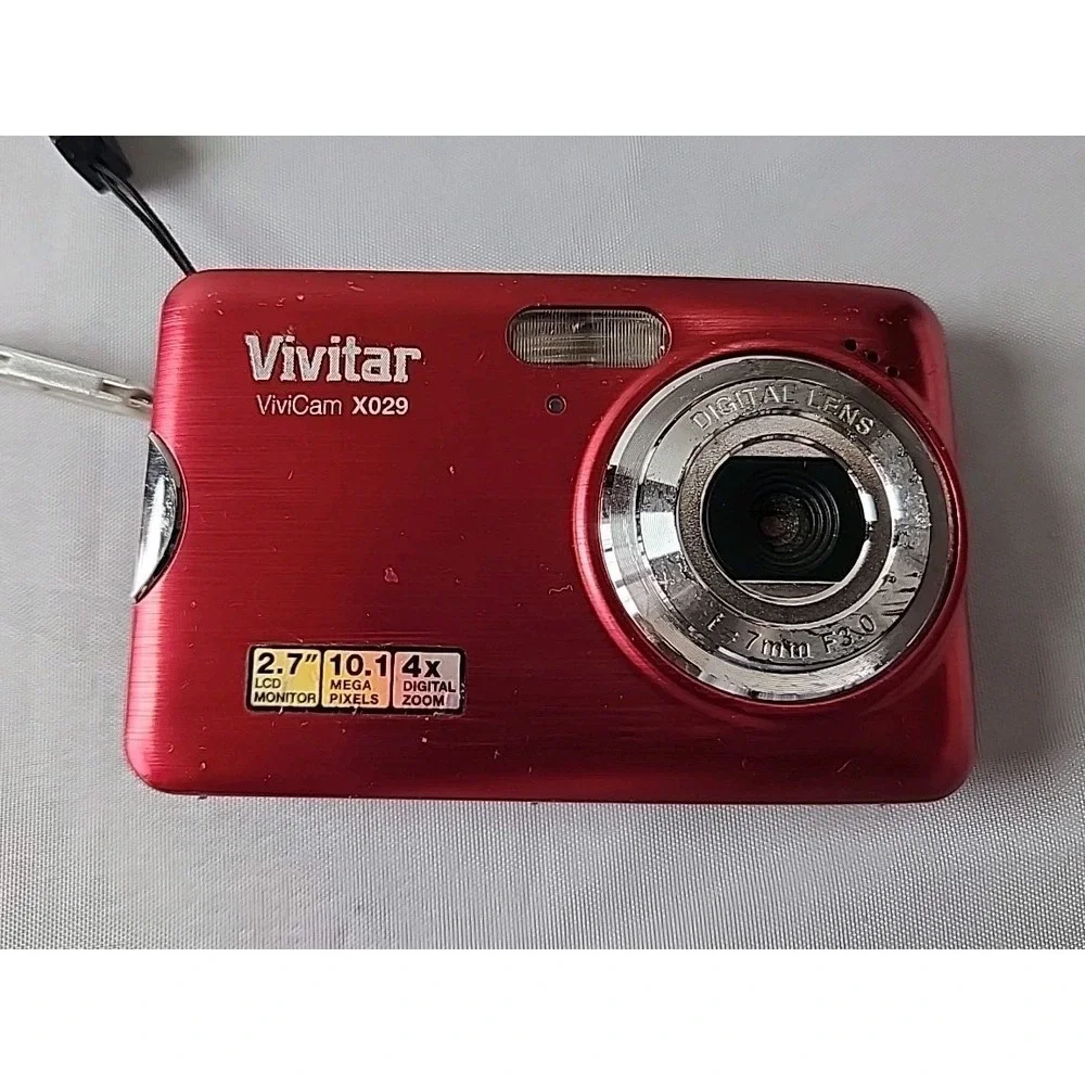 VIVITAR ViviCam X029 10.1MP Digital Camera - Red 4.0GB Sim Needs New Battery